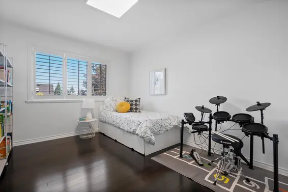 917 Wavertree Road, North Vancouver For Sale - image 32