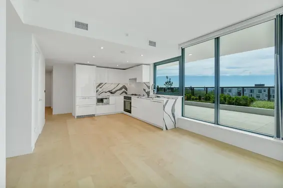 408 135 East 13th Street, North Vancouver For Sale - image 4