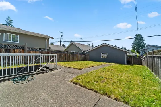 229 East 20th Street, North Vancouver For Sale - image 8