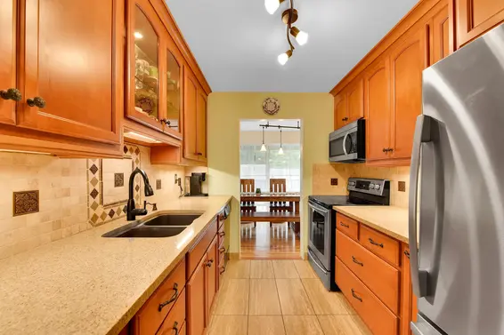 302 555 West 28th Street, North Vancouver For Sale - image 13