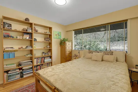 302 555 West 28th Street, North Vancouver For Sale - image 14