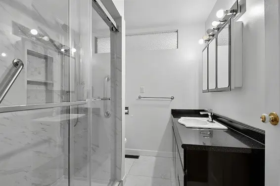 1106 Heywood Street, North Vancouver For Sale - image 7