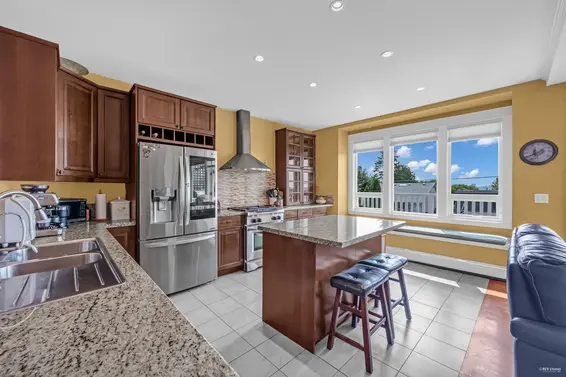 255 West 6th Street, North Vancouver For Sale - image 12