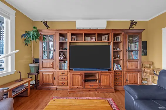 255 West 6th Street, North Vancouver For Sale - image 16