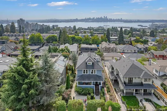 255 West 6th Street, North Vancouver For Sale - image 4