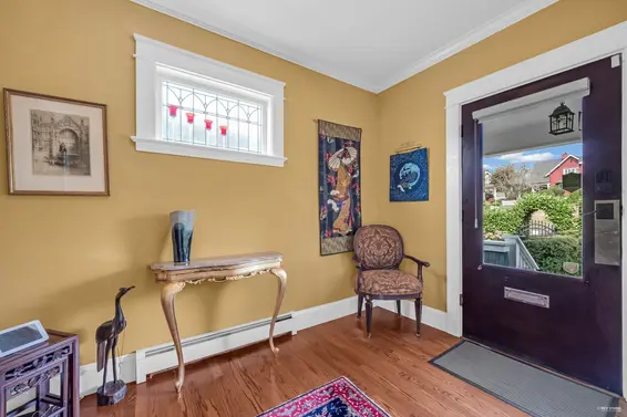 255 West 6th Street, North Vancouver For Sale - image 9