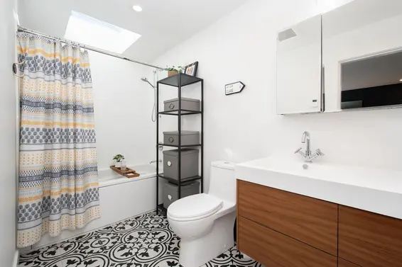 3981 Lynn Valley Road, North Vancouver For Sale - image 22