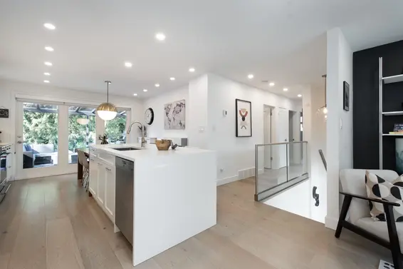 3981 Lynn Valley Road, North Vancouver For Sale - image 8