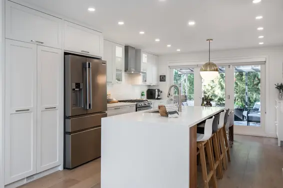 3981 Lynn Valley Road, North Vancouver For Sale - image 9