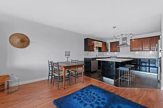 64 2212 Folkestone Way, West Vancouver For Sale - image 3