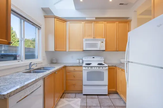 104 East 26th Street, North Vancouver For Sale - image 8
