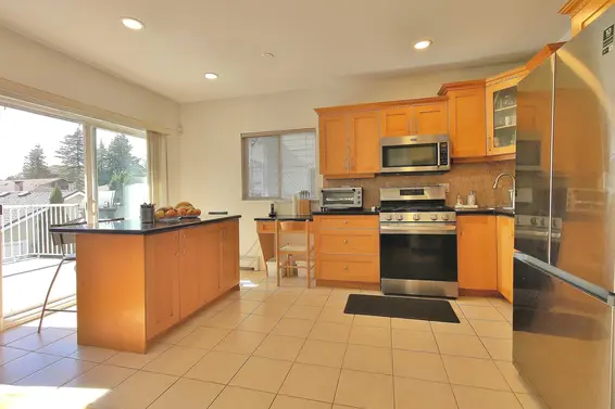 561 West 28th Street, North Vancouver For Sale - image 11