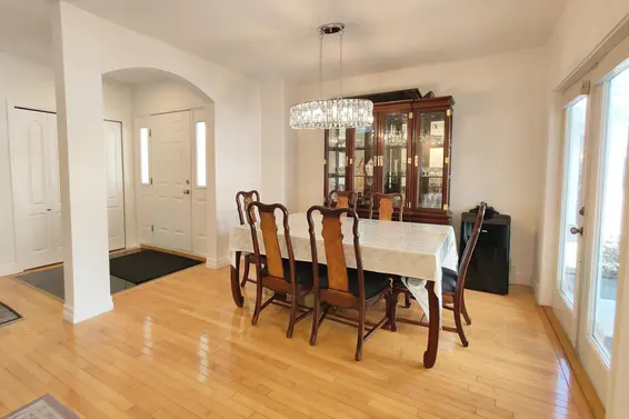 561 West 28th Street, North Vancouver For Sale - image 6