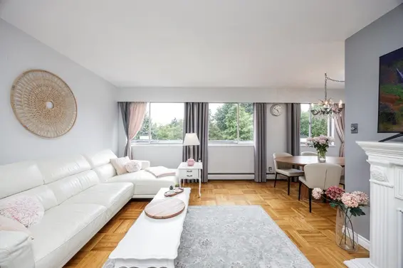 402 1750 Esquimalt Avenue, West Vancouver