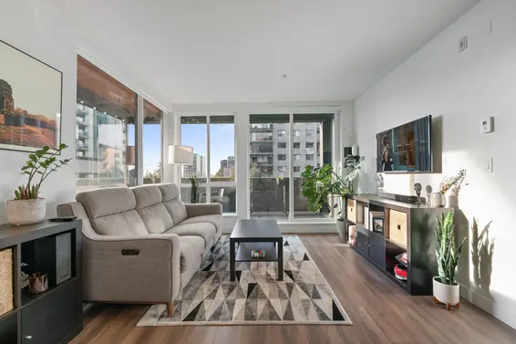 201 108 East 8th Street, North Vancouver For Sale - image 3