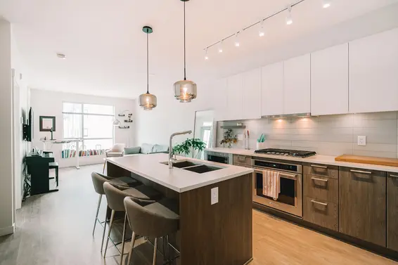 206 615 East 3rd Street, North Vancouver