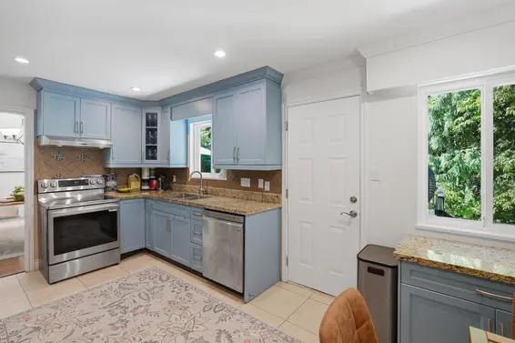 3693 Regent Avenue, North Vancouver For Sale - image 14