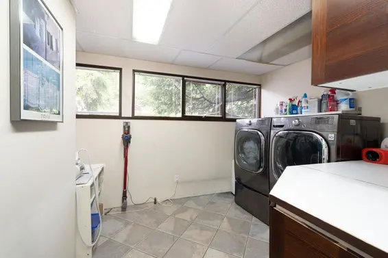 5335 Marine Drive, West Vancouver For Sale - image 32