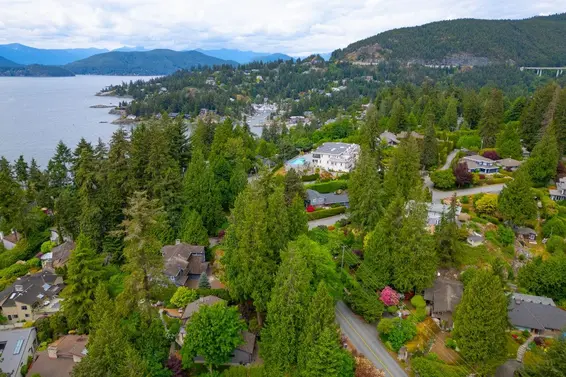 5335 Marine Drive, West Vancouver For Sale - image 39