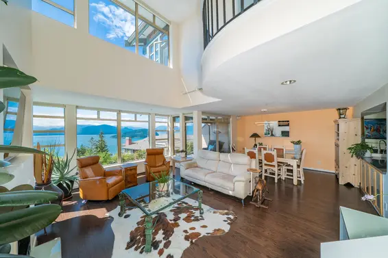 8664 Seascape Drive, West Vancouver