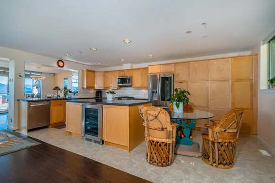 8664 Seascape Drive, West Vancouver For Sale - image 15