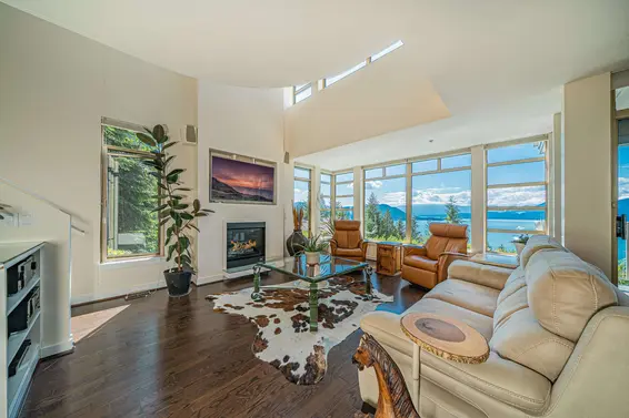 8664 Seascape Drive, West Vancouver For Sale - image 4