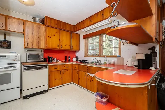 2212 Old Dollarton Road, North Vancouver For Sale - image 11