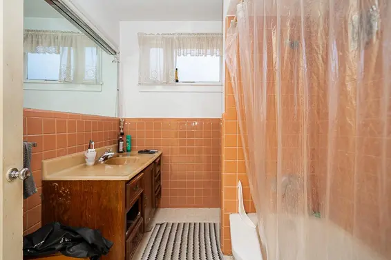 2212 Old Dollarton Road, North Vancouver For Sale - image 18