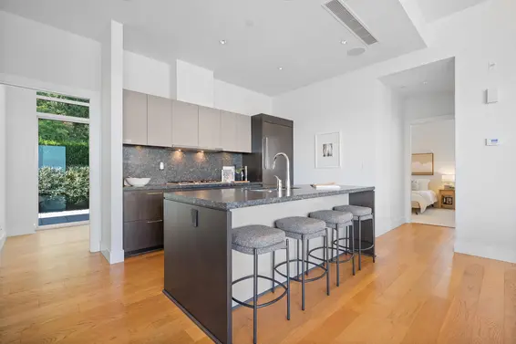 702 876 Keith Road, West Vancouver For Sale - image 11