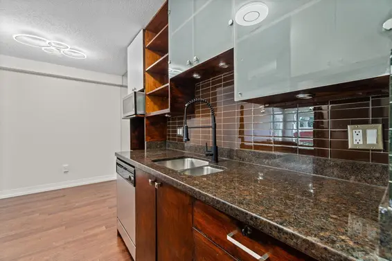 202 250 West 1st Street, North Vancouver For Sale - image 11