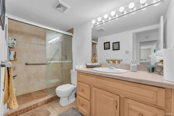 1404 2024 Fullerton Avenue, North Vancouver For Sale - image 27