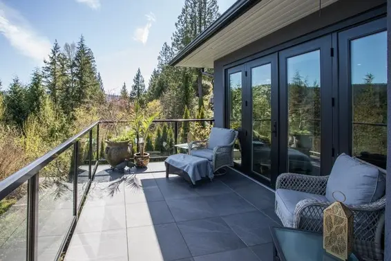 1812 Cardinal Crescent, North Vancouver For Sale - image 16