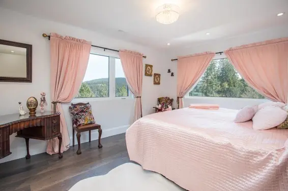 1812 Cardinal Crescent, North Vancouver For Sale - image 27