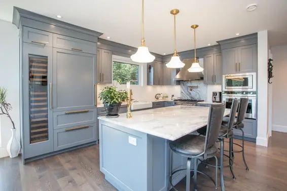 1812 Cardinal Crescent, North Vancouver For Sale - image 3