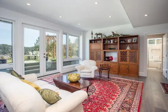 1812 Cardinal Crescent, North Vancouver For Sale - image 32