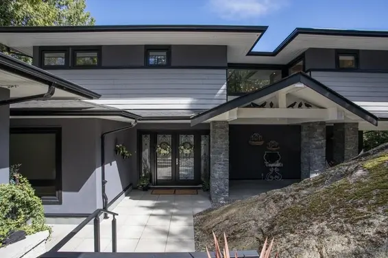 1812 Cardinal Crescent, North Vancouver For Sale - image 35