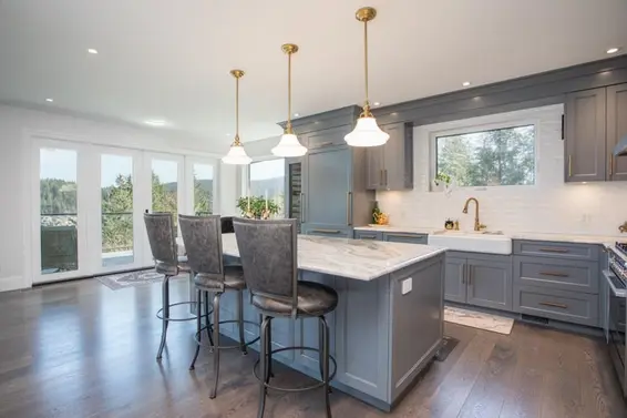 1812 Cardinal Crescent, North Vancouver For Sale - image 6