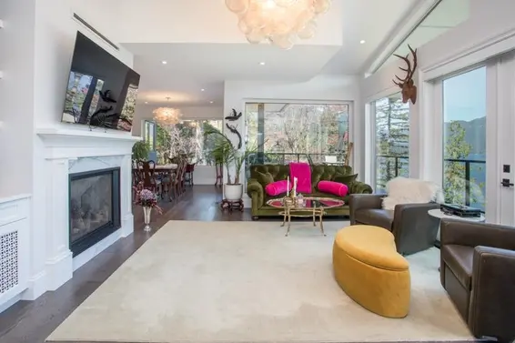 1812 Cardinal Crescent, North Vancouver For Sale - image 8