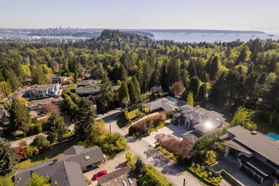 727 Biddesden Place, West Vancouver For Sale - image 40