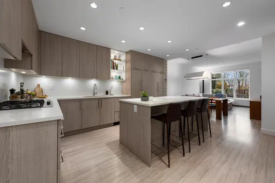 110 733 East 3rd Street, North Vancouver