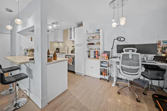 210 141 West 13th Street, North Vancouver For Sale - image 15