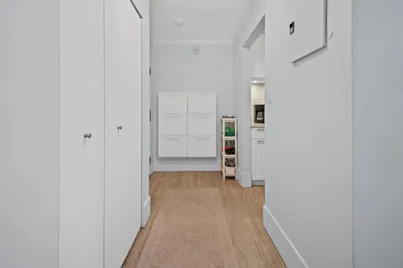 210 141 West 13th Street, North Vancouver For Sale - image 3