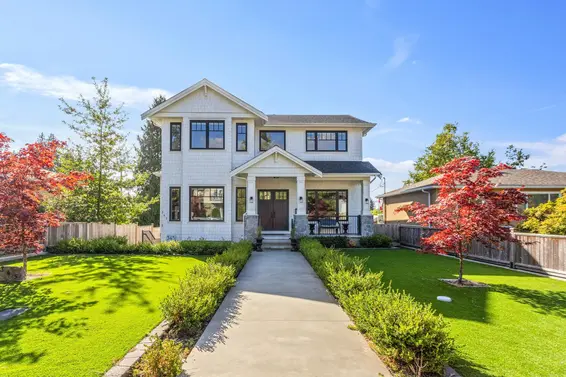 345 East 20th Street, North Vancouver For Sale - image 1