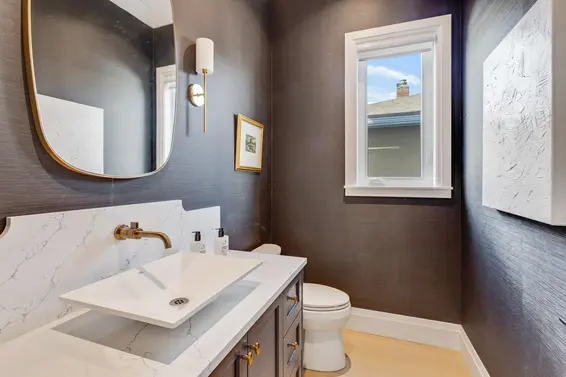 345 East 20th Street, North Vancouver For Sale - image 31