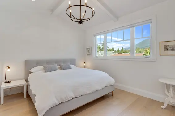 345 East 20th Street, North Vancouver For Sale - image 7