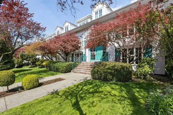 102 120 West 17th Street, North Vancouver