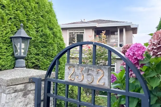 2352 Marine Drive, West Vancouver