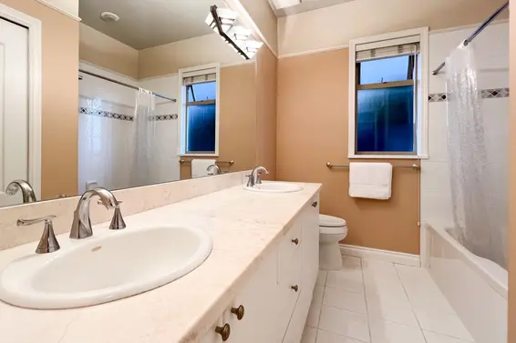 2352 Marine Drive, West Vancouver For Sale - image 27