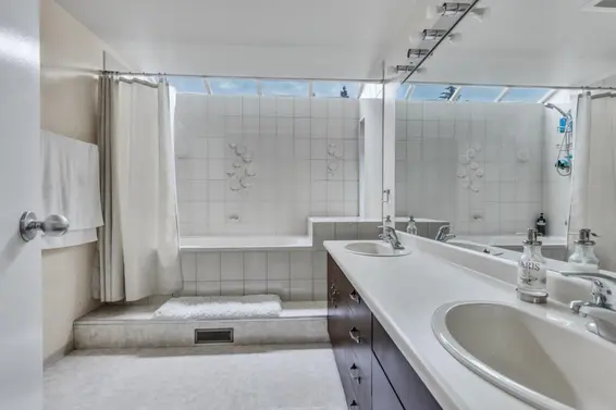 5853 Grousewoods Crescent, North Vancouver For Sale - image 13