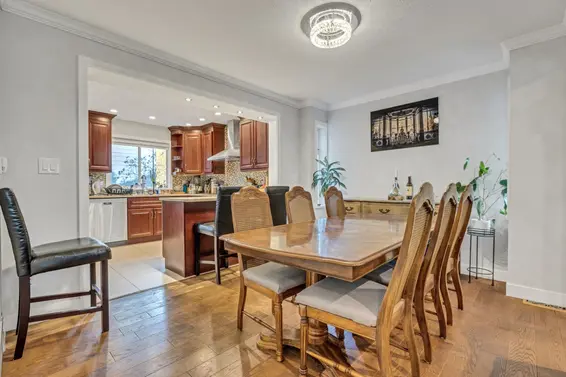5853 Grousewoods Crescent, North Vancouver For Sale - image 8